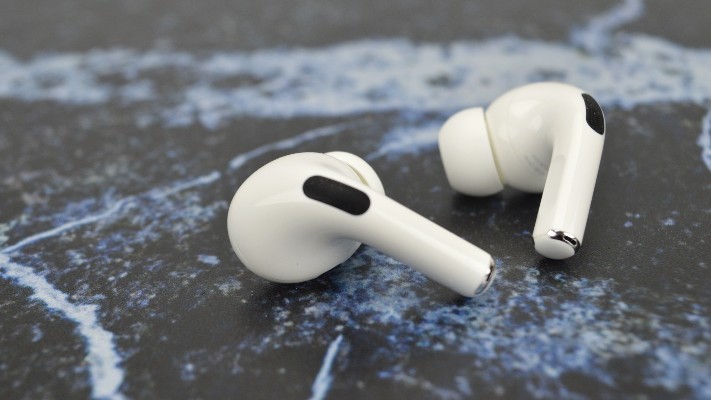 Apple’s AirPods Are Now Cheaper